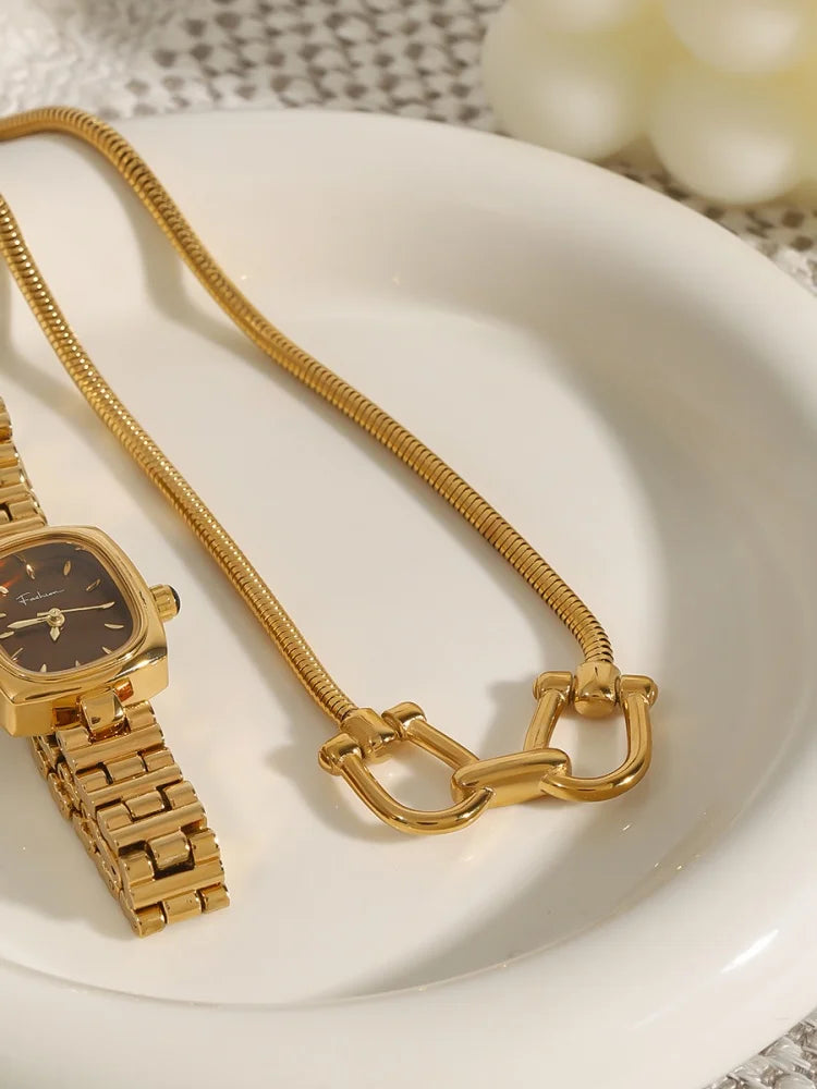 Colar Horseshoe Buckle Khosh Brands