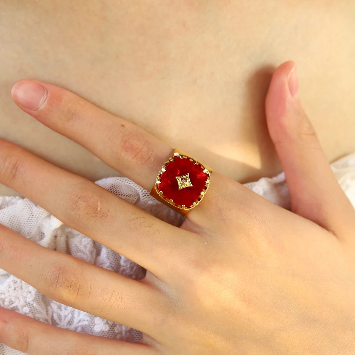 Anel Vintage Red Geometric Khosh Brands
