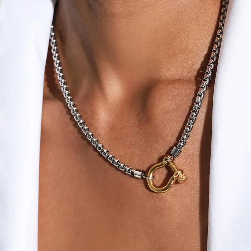 Colar Horseshoe Khosh Brands